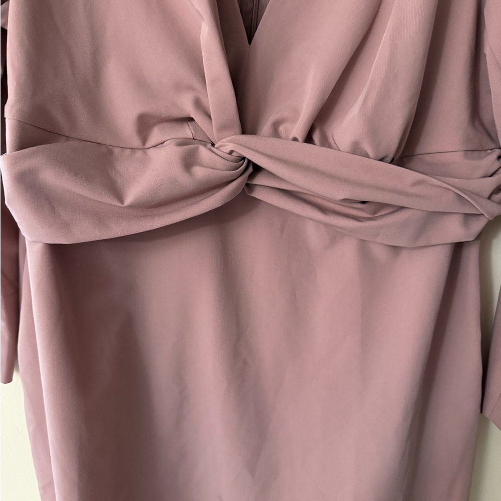Eloquii NWT Twist Front Dress in Blush Neutral, Long Sleeve and Stretchy, sz 18 - Picture 3 of 11
